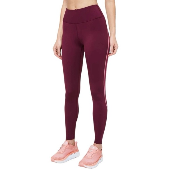 Lululemon Run Crew Tight *28"
Deep Ruby / Star Ruby / Figue size 10 - Picture 2 of 10